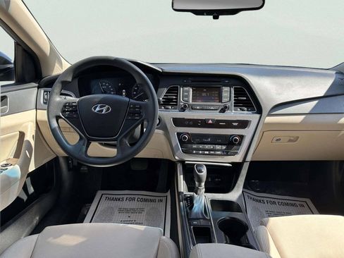 Used 2016 Hyundai Sonata SE FWD image 17