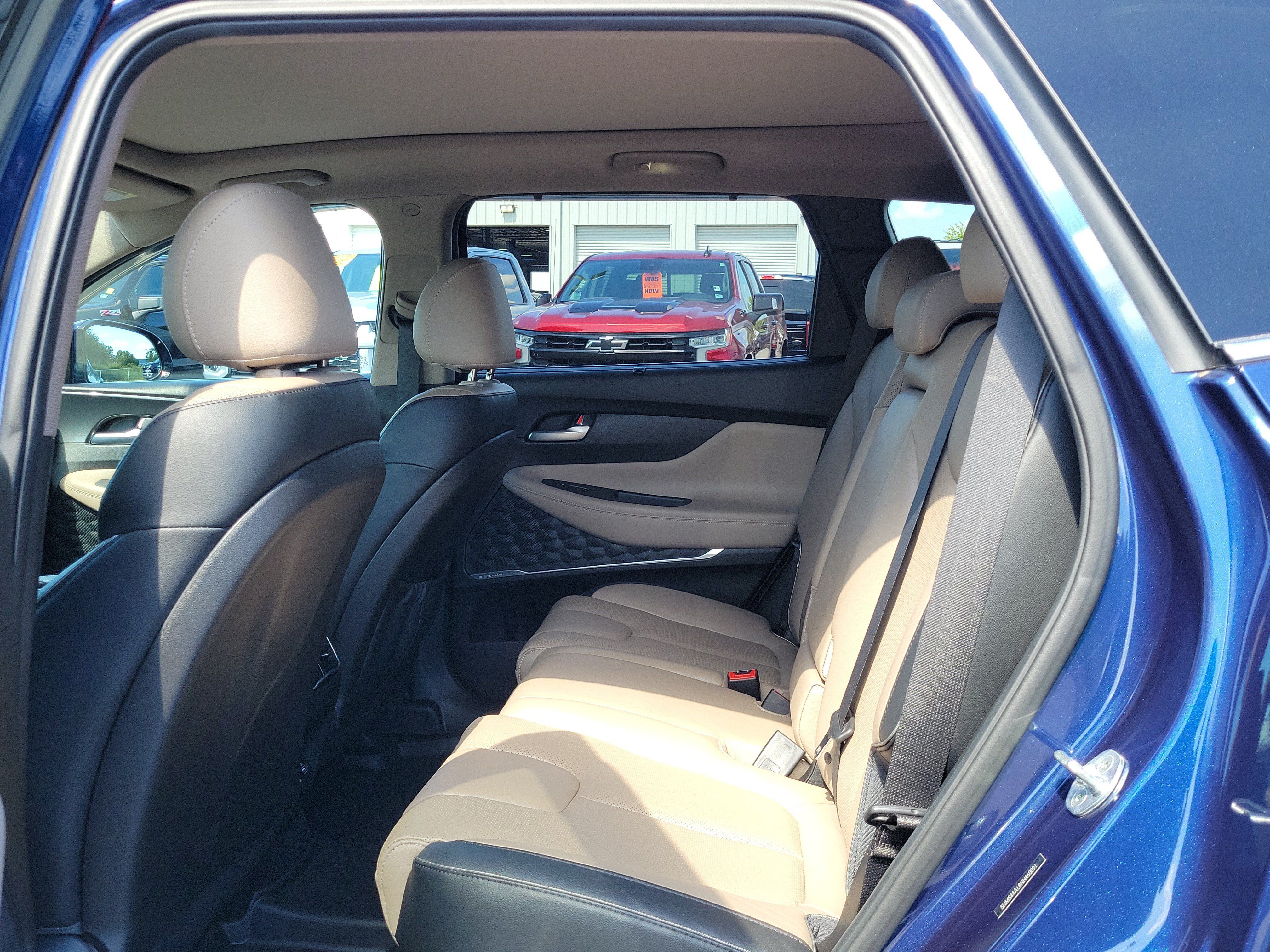 Used 2022 Hyundai Santa Fe Limited FWD image 12
