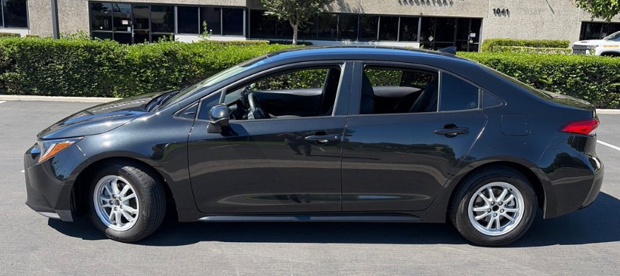 Used 2022 Toyota Corolla LE FWD image 7