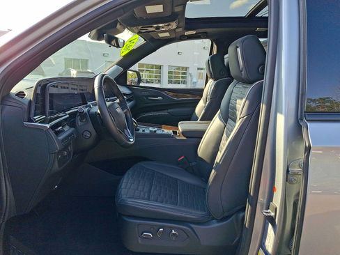 Used 2024 Cadillac Escalade Sport Platinum w/ LPO, ONYX Package AWD/4WD image 13