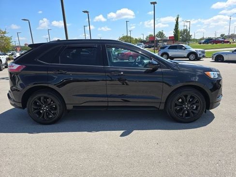 Certified 2022 Ford Edge SE w/ Black Appearance Package AWD/4WD image 6