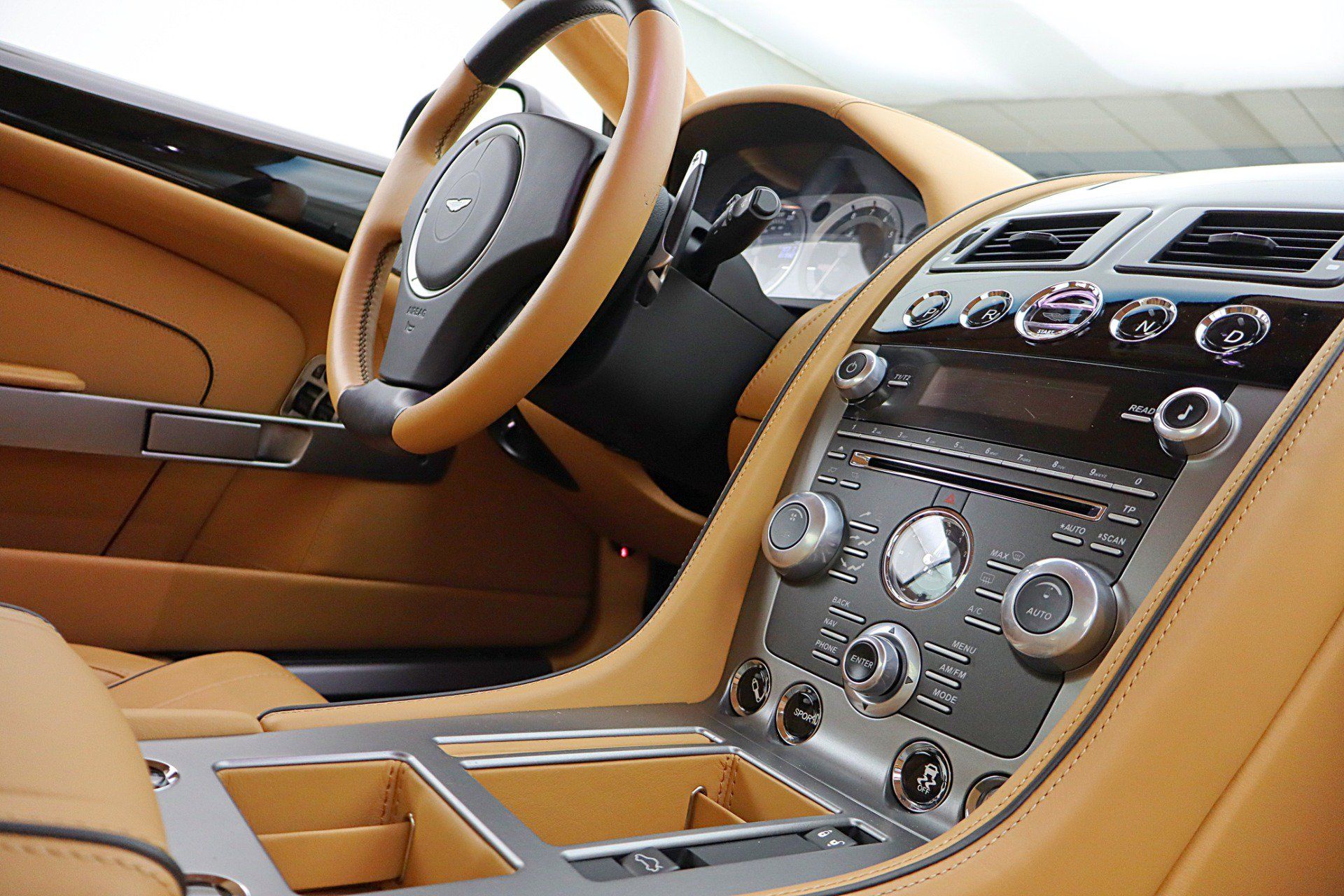Used 2012 Aston Martin Virage Coupe RWD image 31