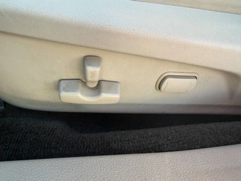 Used 2012 Subaru Outback 2.5i Limited w/ Moonroof Pkg image 19