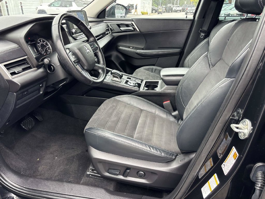 Used 2023 Mitsubishi Outlander Ralliart AWD/4WD image 12