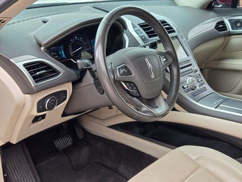 Used 2018 Lincoln MKZ Reserve FWD image 11