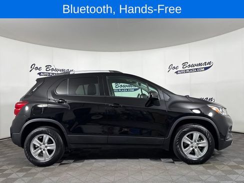 Certified 2022 Chevrolet Trax LT w/ LT Convenience Package AWD/4WD image 6