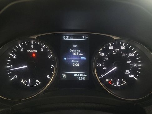 Used 2015 Nissan Rogue SV AWD/4WD image 23