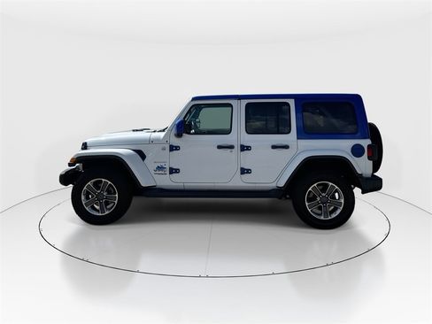 Used 2020 Jeep Wrangler Unlimited Sahara w/ Dual Top Group image 5