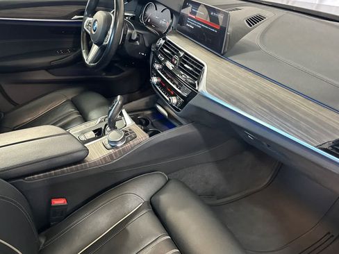 Used 2018 BMW 530e RWD image 17