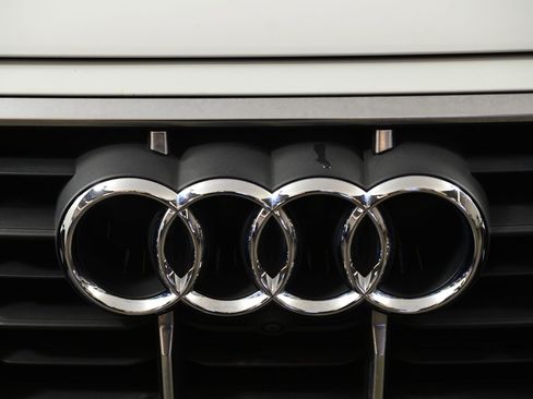 Used 2023 Audi Q7 2.0T Premium Plus w/ Premium Plus Package image 16