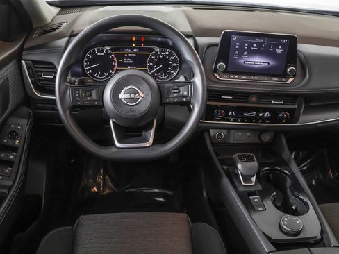 Used 2023 Nissan Rogue SV image 46