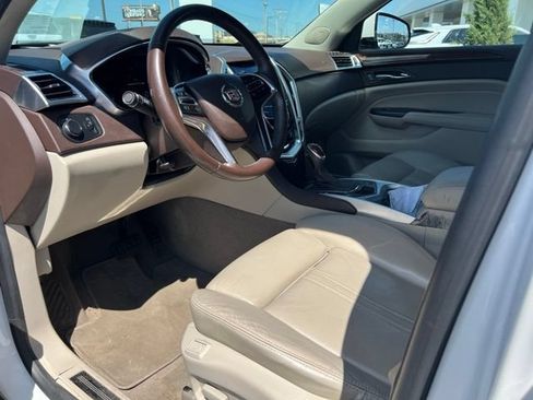Used 2016 Cadillac SRX Luxury w/ Driver Awareness Package FWD image 9