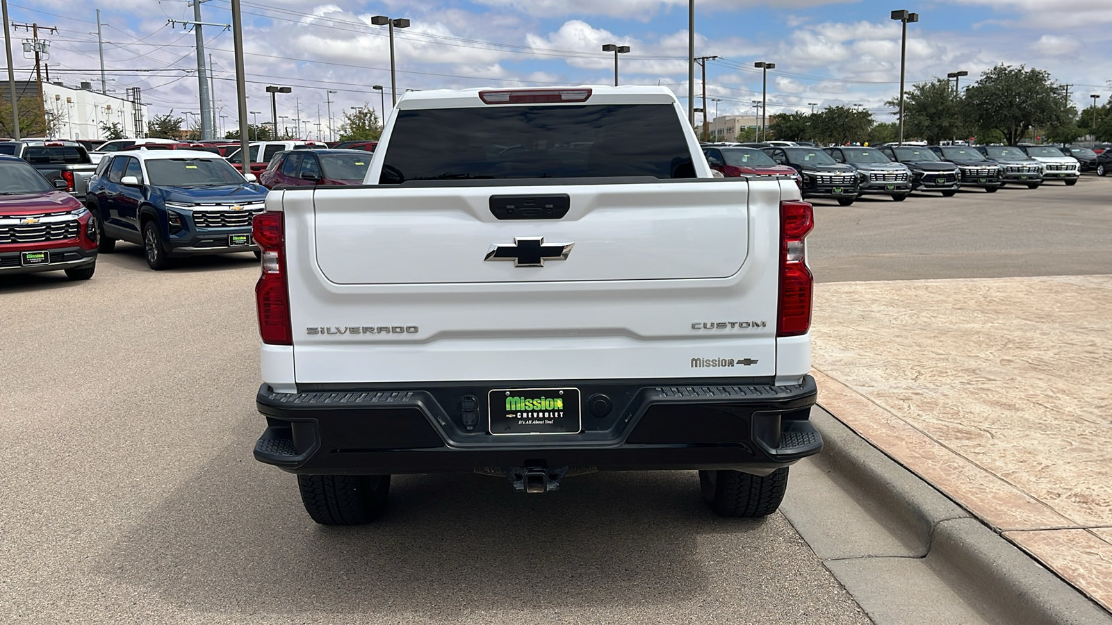 Certified 2026 Chevrolet Silverado 1500 Custom Trail Boss AWD/4WD image 7