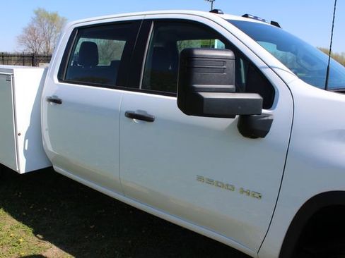 Used 2025 Chevrolet Silverado 3500 W/T image 7