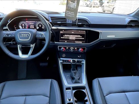 New 2025 Audi Q3 2.0T Premium image 5
