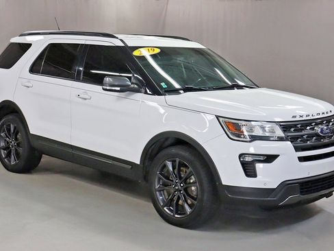 Used 2019 Ford Explorer XLT w/ Equipment Group 202A image 1