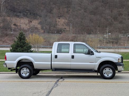 Used 2006 Ford F350 XL image 5