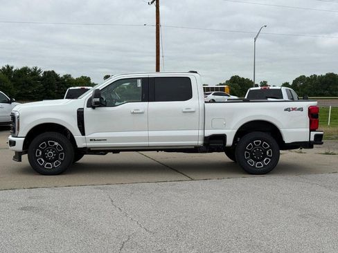 New 2026 Ford F250 Platinum AWD/4WD image 2
