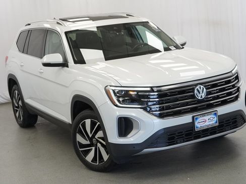 Used 2024 Volkswagen Atlas SEL AWD/4WD image 39