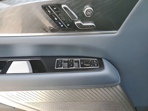 New 2025 Cadillac Escalade IQ Sport 2 image 29