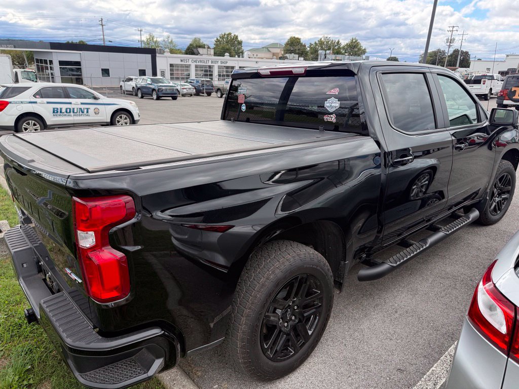 Used 2025 Chevrolet Silverado 1500 RST w/ Z71 Off-Road Package AWD/4WD image 4