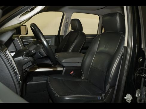 Used 2019 RAM 1500 Big Horn AWD/4WD image 14