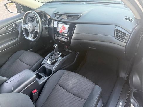 Used 2017 Nissan Rogue SV w/ Midnight Edition image 12