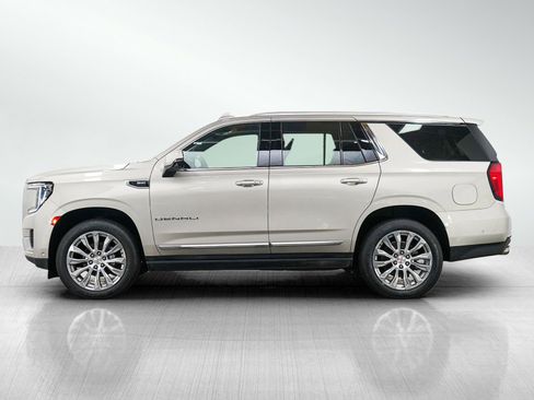 Used 2023 GMC Yukon Denali w/ Advanced Technology Package AWD/4WD image 2