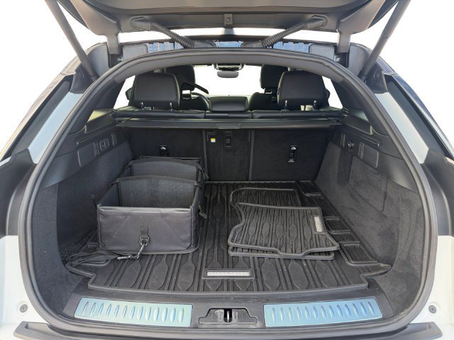 Used 2024 Land Rover Range Rover Velar Dynamic SE AWD/4WD image 18