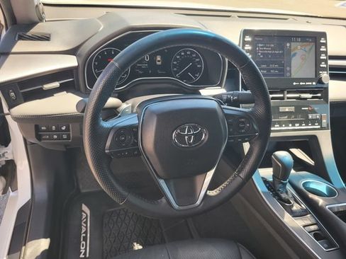 Used 2019 Toyota Avalon Touring w/ Advanced Safety Package FWD image 30
