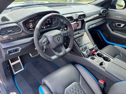 Used 2024 Lamborghini Urus Performante image 17