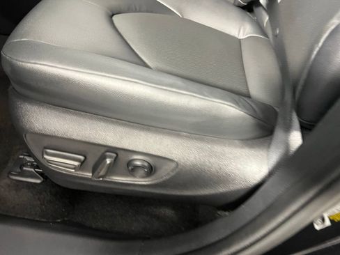 Used 2025 Toyota Grand Highlander AWD image 24