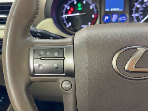 Used 2019 Lexus GX 460 Premium AWD/4WD image 18