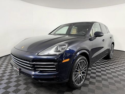 Used 2020 Porsche Cayenne AWD/4WD image 2
