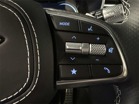 Used 2025 Genesis G70 3.3T Advanced w/ Sport Prestige Package image 15