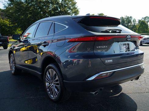 Used 2024 Toyota Venza Limited AWD/4WD image 3