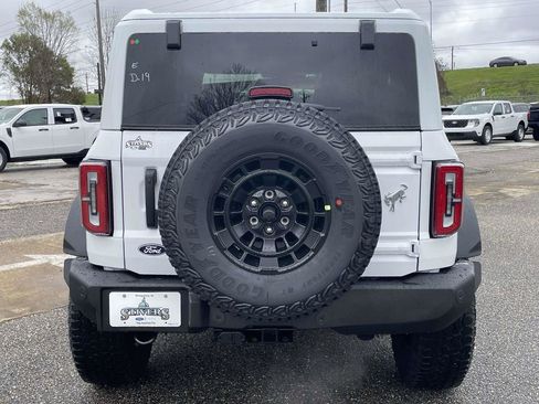 New 2026 Ford Bronco Outer Banks w/ Sasquatch Package image 4