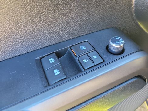 Used 2017 Toyota Tacoma TRD Off-Road w/ Tow Package image 17