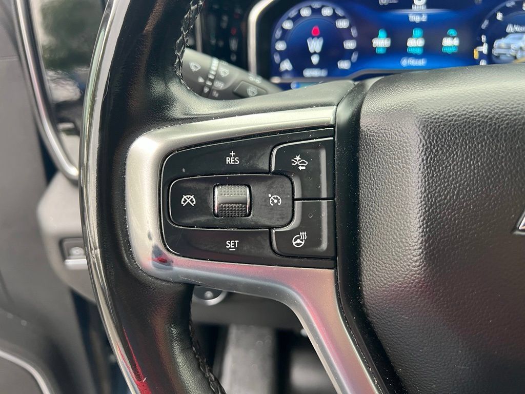 Used 2024 Chevrolet Silverado 1500 LT AWD/4WD image 40