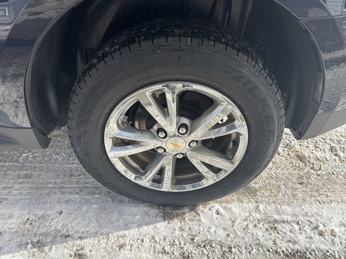 Used 2017 Chevrolet Equinox LT w/ Convenience Package image 8