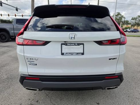 Used 2025 Honda CR-V Sport image 4