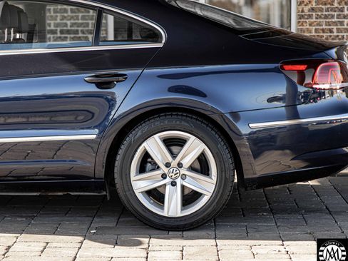 Used 2015 Volkswagen CC R-Line image 7