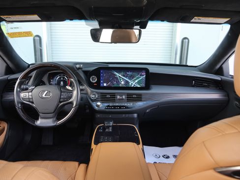 Certified 2023 Lexus LS 500 AWD w/ Interior Upgrade Package image 15