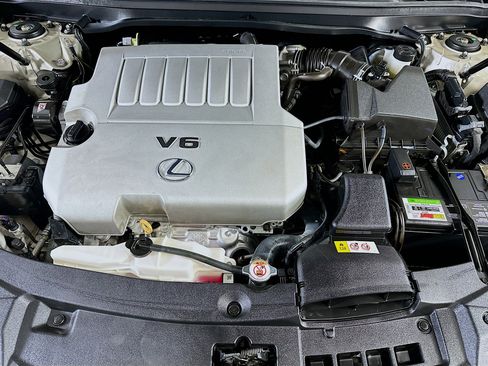 Used 2016 Lexus ES 350 w/ Navigation System Package image 35