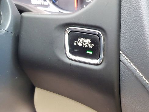 Used 2021 GMC Acadia Denali w/ Denali Technology Package image 17