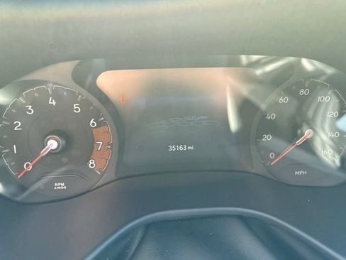 Used 2025 Jeep Compass Limited AWD/4WD image 9