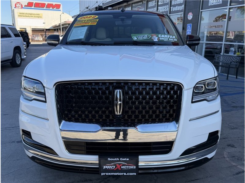 Used 2022 Lincoln Navigator Black Label AWD/4WD image 2