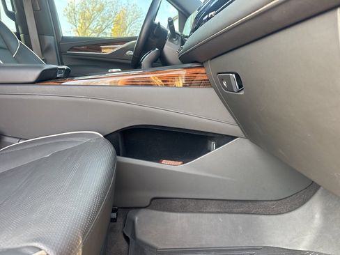 Certified 2024 Cadillac Escalade ESV Premium Luxury w/ Performance Package image 66