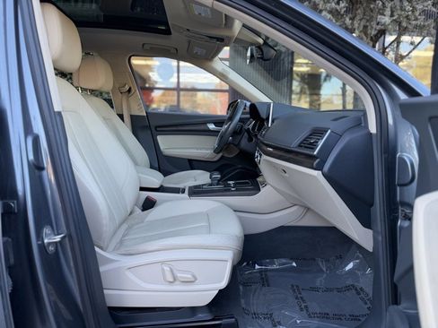 Used 2019 Audi Q5 Prestige w/ Prestige Package image 34
