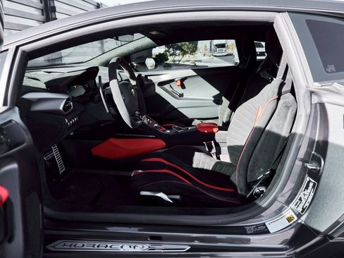 Used 2023 Lamborghini Huracan STO image 37